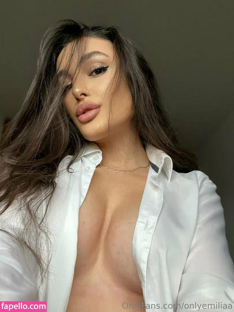 onlyemiliaa Onlyfans Photo Gallery 