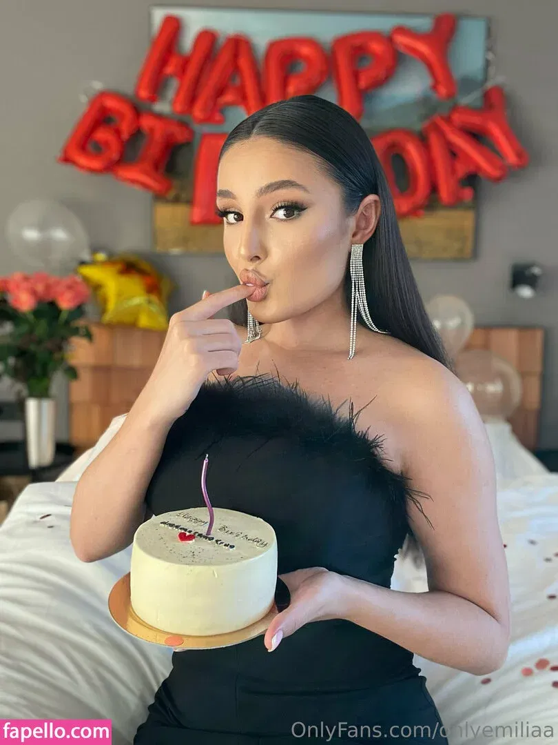 onlyemiliaa Onlyfans Photo Gallery 
