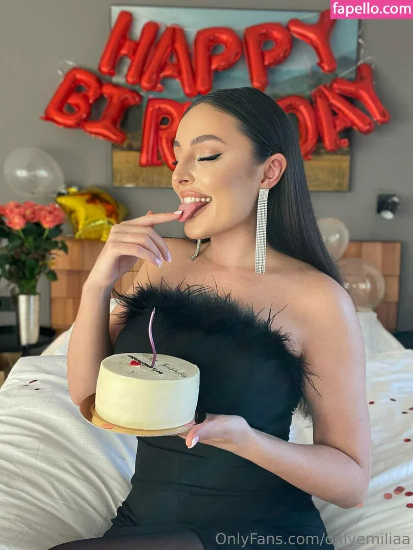 onlyemiliaa Onlyfans Photo Gallery 