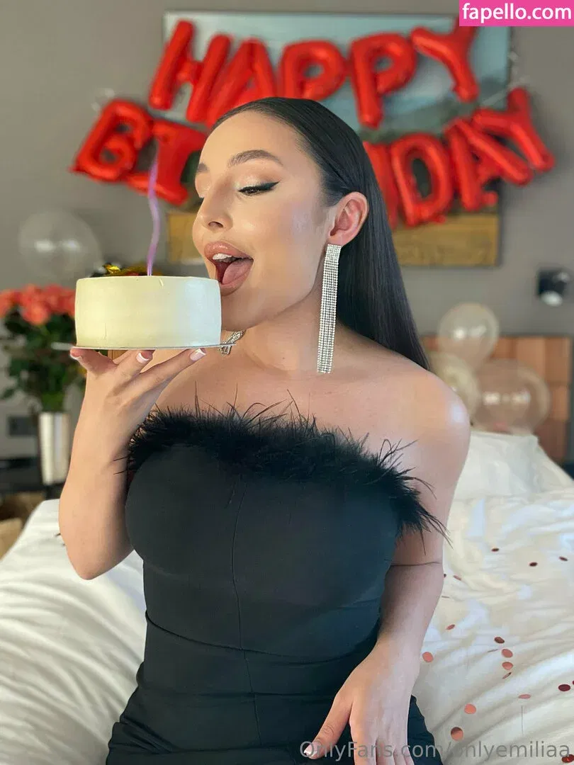 onlyemiliaa Onlyfans Photo Gallery 