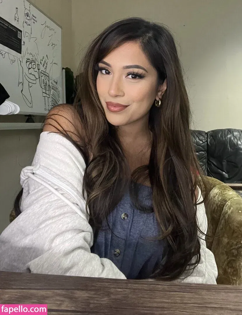 itsizziman | Iman "Izzy" Ramzan Onlyfans Photo Gallery 