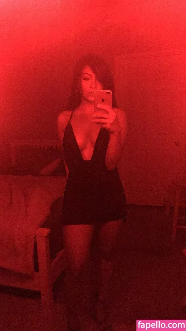 itsizziman | Iman "Izzy" Ramzan Onlyfans Photo Gallery 