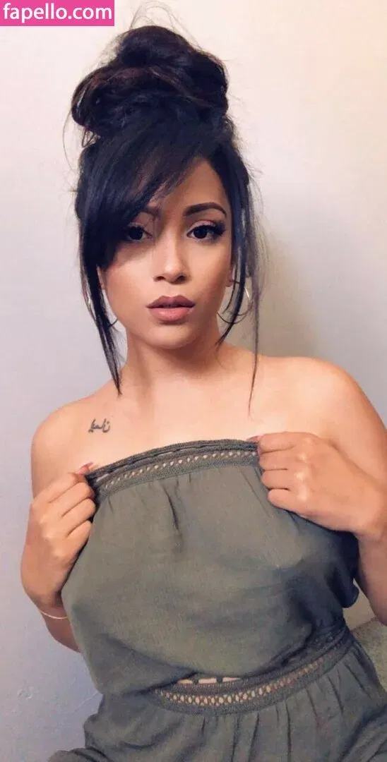 itsizziman | Iman "Izzy" Ramzan Onlyfans Photo Gallery 
