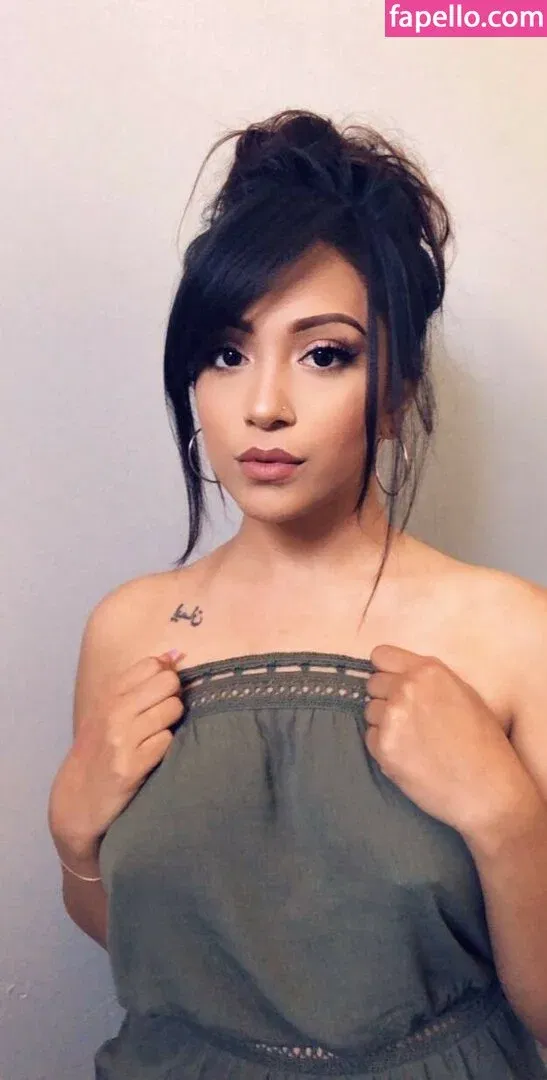 itsizziman | Iman "Izzy" Ramzan Onlyfans Photo Gallery 