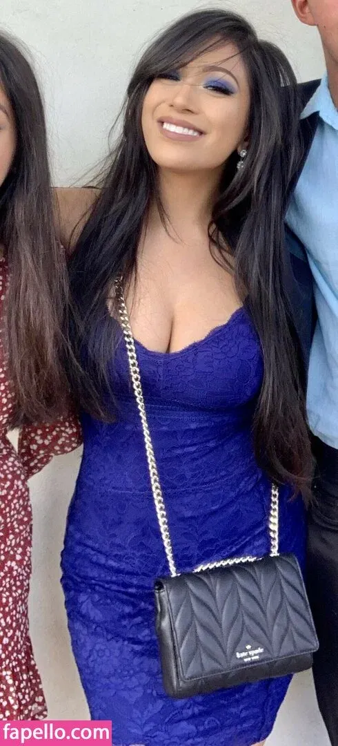 itsizziman | Iman "Izzy" Ramzan Onlyfans Photo Gallery 