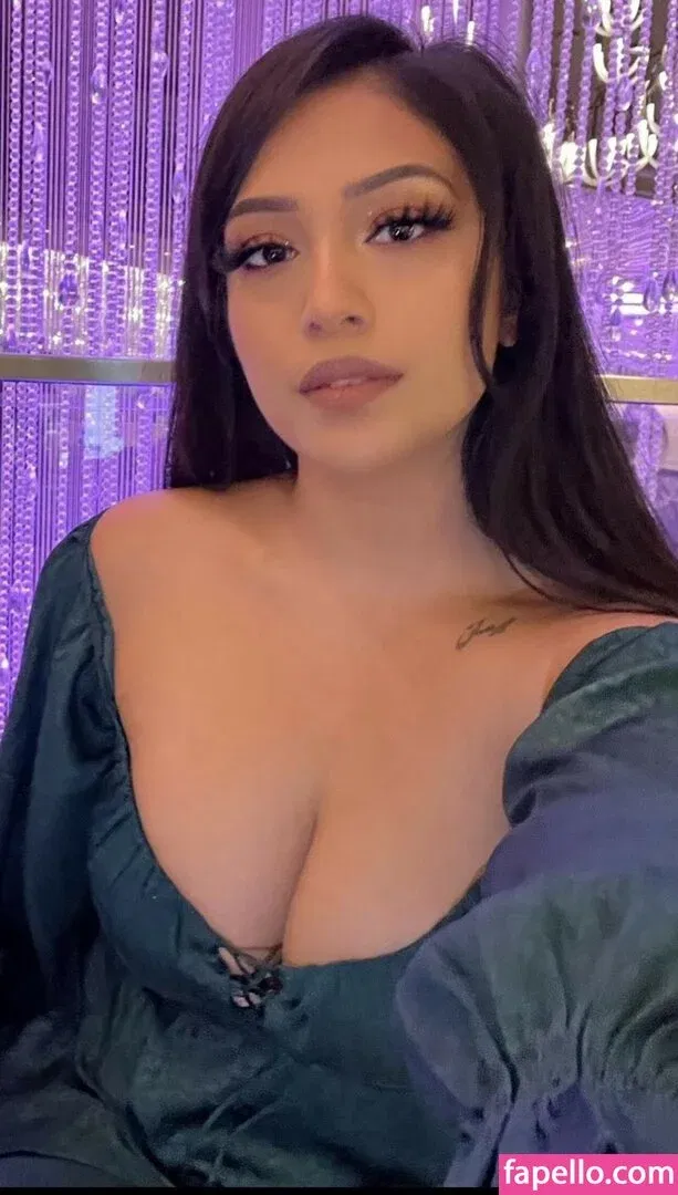 itsizziman | Iman "Izzy" Ramzan Onlyfans Photo Gallery 