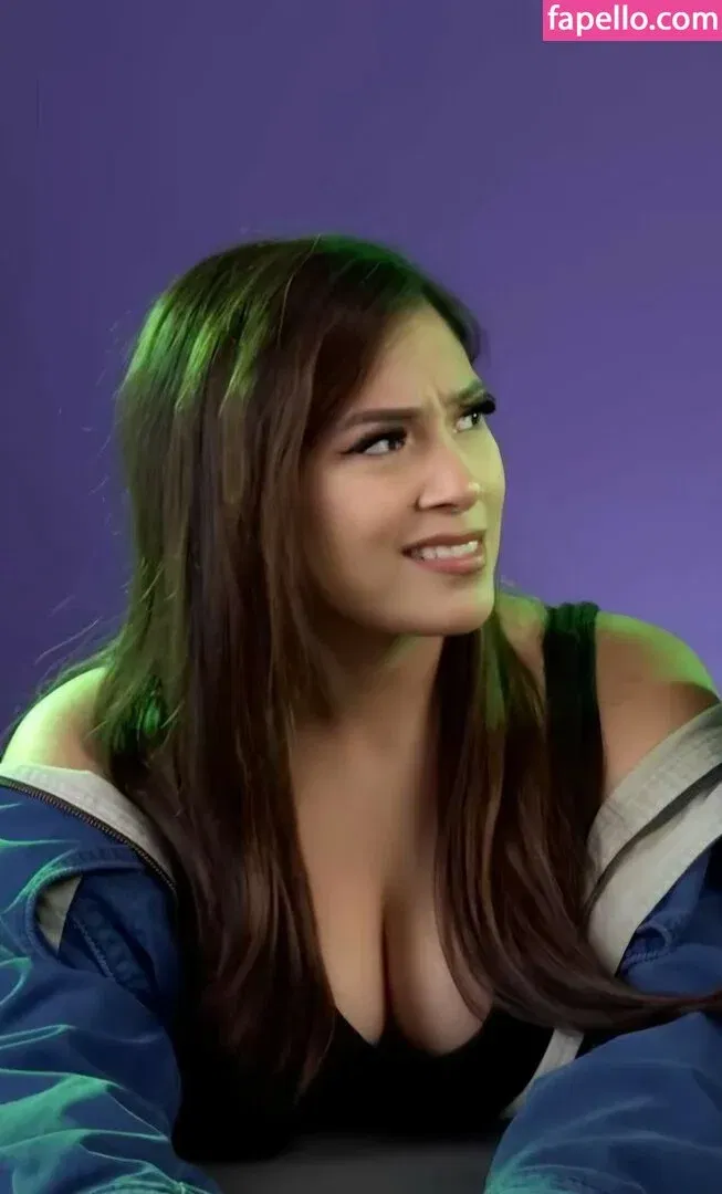 itsizziman | Iman "Izzy" Ramzan Onlyfans Photo Gallery 