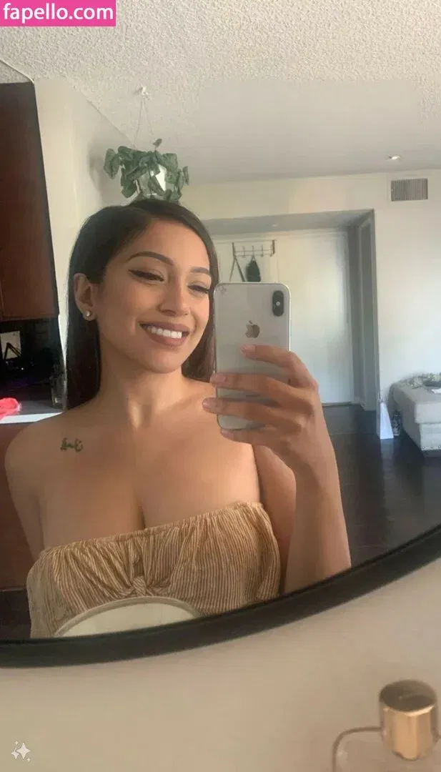 itsizziman | Iman "Izzy" Ramzan Onlyfans Photo Gallery 