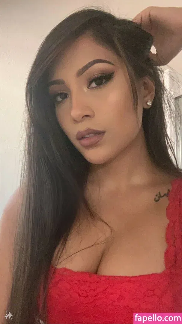 itsizziman | Iman "Izzy" Ramzan Onlyfans Photo Gallery 