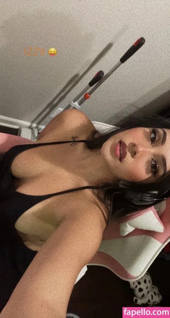 itsizziman | Iman "Izzy" Ramzan Onlyfans Photo Gallery 