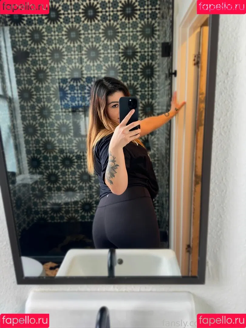 Ashlynn Arias Onlyfans Photo Gallery 