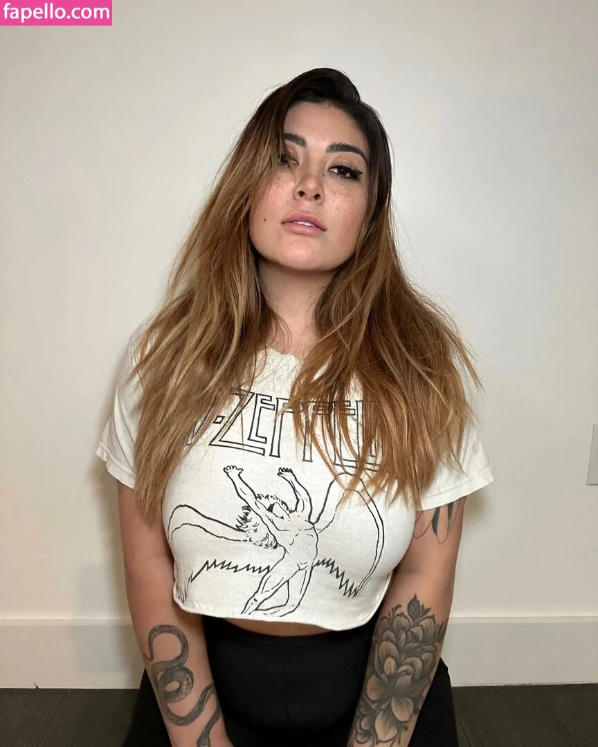 Ashlynn Arias Onlyfans Photo Gallery 