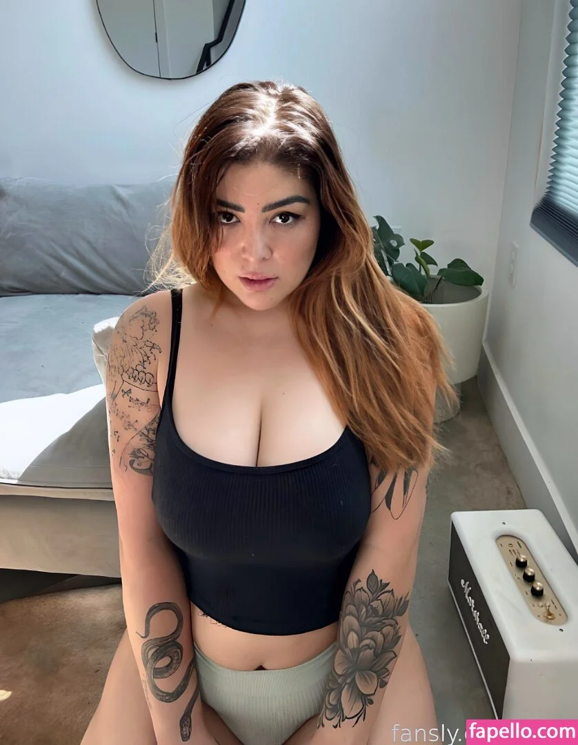 Ashlynn Arias Onlyfans Photo Gallery 