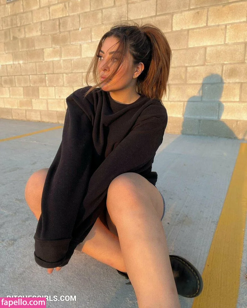 Ashlynn Arias Onlyfans Photo Gallery 