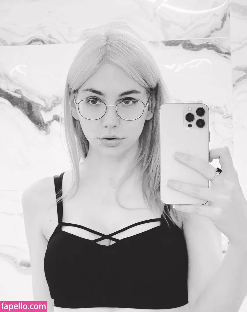 Zheanna Erose Onlyfans Photo Gallery 