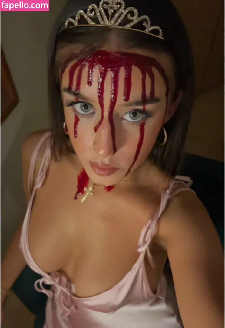 Lucy McCullough Onlyfans Photo Gallery 