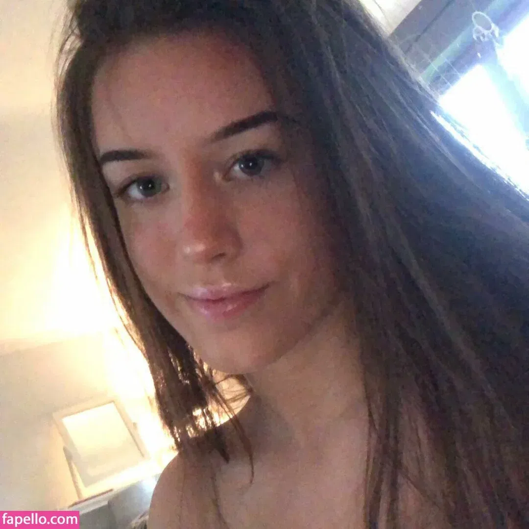 Lucy McCullough Onlyfans Photo Gallery 