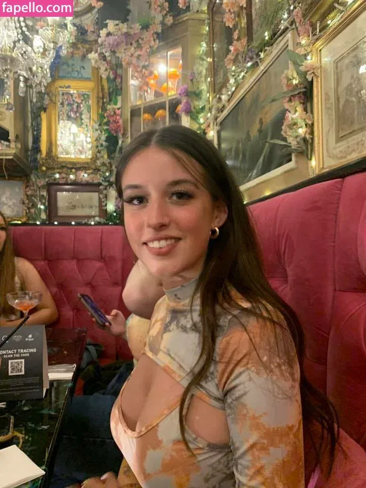 Lucy McCullough Onlyfans Photo Gallery 