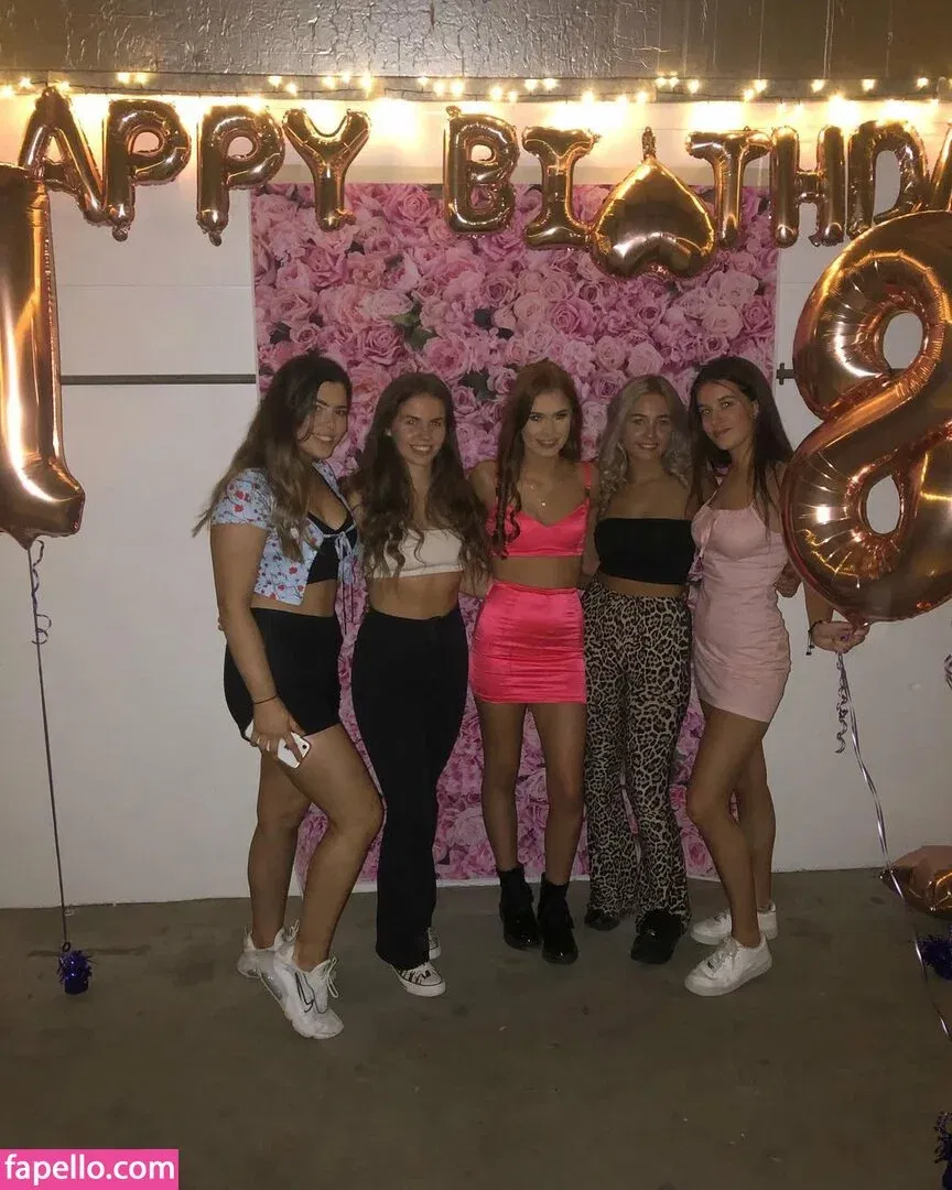 Lucy McCullough Onlyfans Photo Gallery 