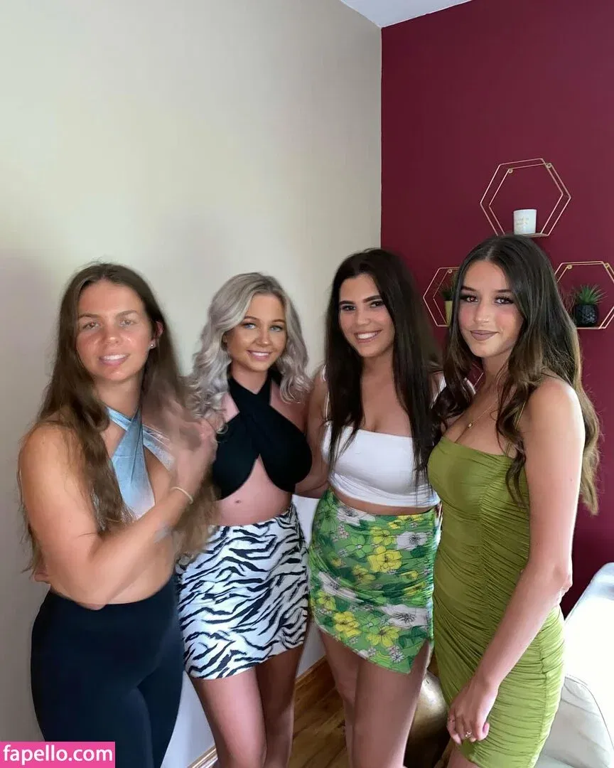 Lucy McCullough Onlyfans Photo Gallery 