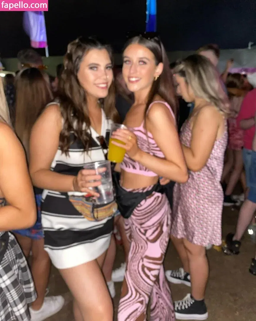 Lucy McCullough Onlyfans Photo Gallery 