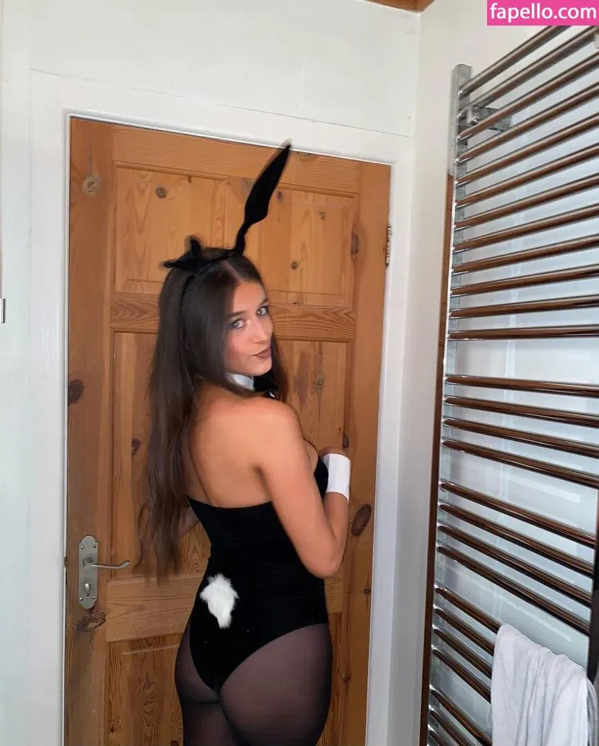 Lucy McCullough Onlyfans Photo Gallery 