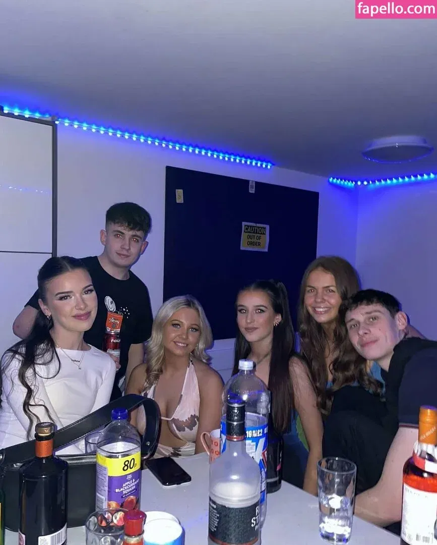 Lucy McCullough Onlyfans Photo Gallery 