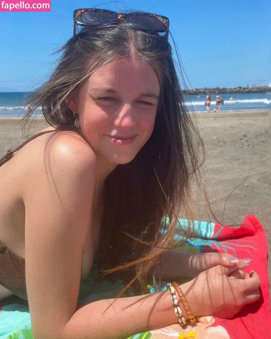 Lucy McCullough Onlyfans Photo Gallery 