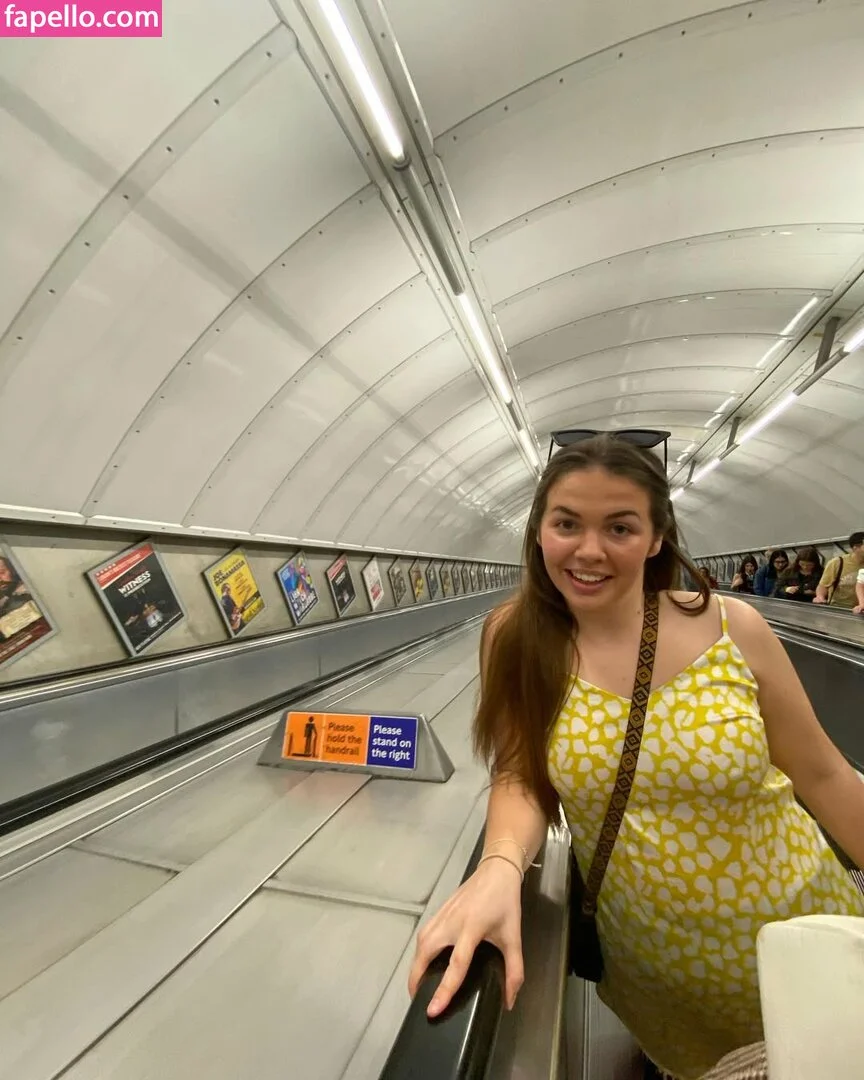 Lucy McCullough Onlyfans Photo Gallery 