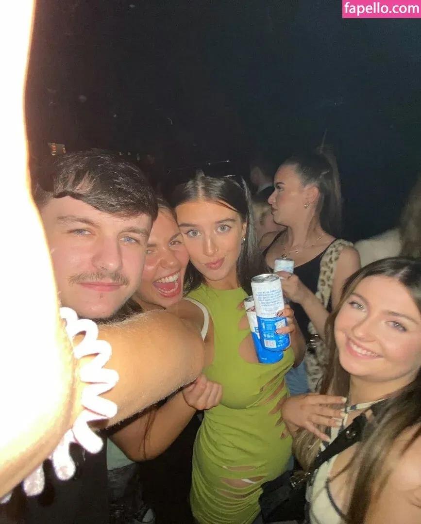 Lucy McCullough Onlyfans Photo Gallery 