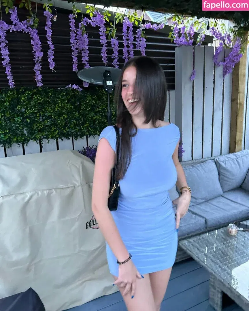 Lucy McCullough Onlyfans Photo Gallery 