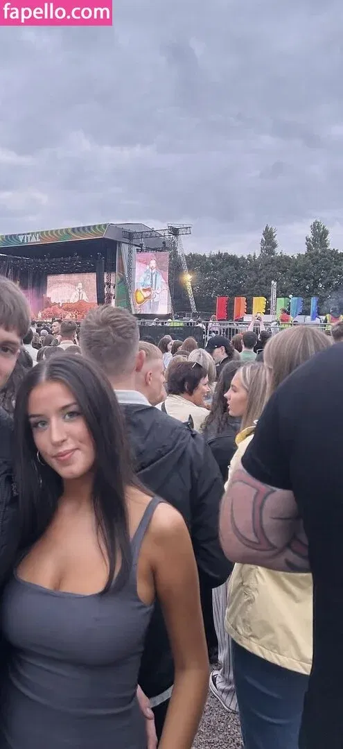 Lucy McCullough Onlyfans Photo Gallery 