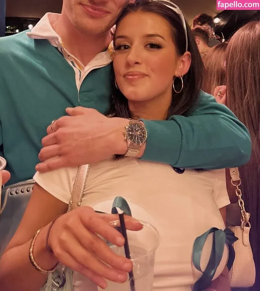 Lucy McCullough Onlyfans Photo Gallery 