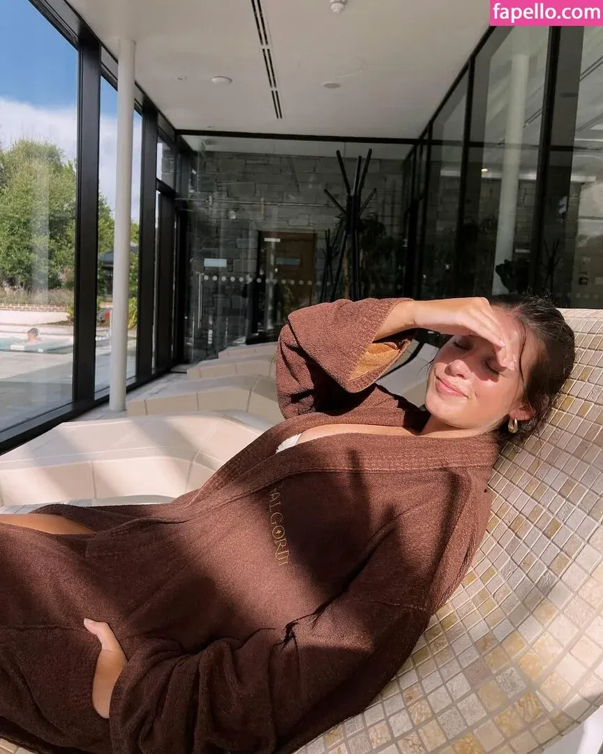 Lucy McCullough Onlyfans Photo Gallery 