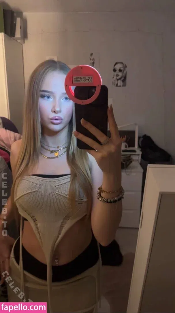 Lenya Onlyfans Photo Gallery 