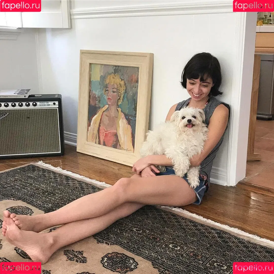 Kate Micucci Onlyfans Photo Gallery 