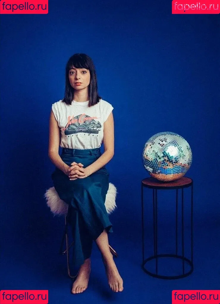 Kate Micucci Onlyfans Photo Gallery 