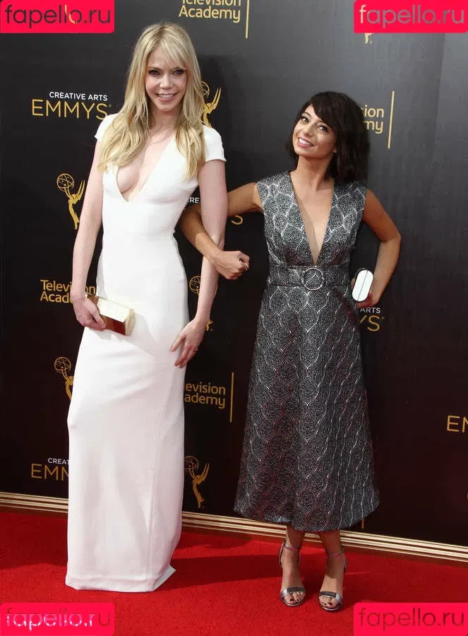 Kate Micucci Onlyfans Photo Gallery 