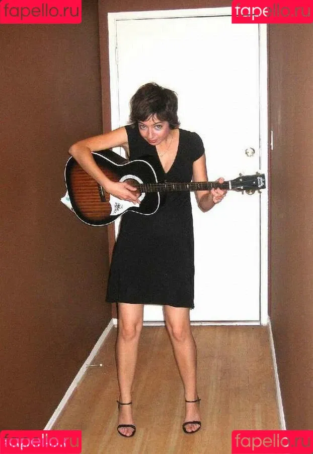Kate Micucci Onlyfans Photo Gallery 