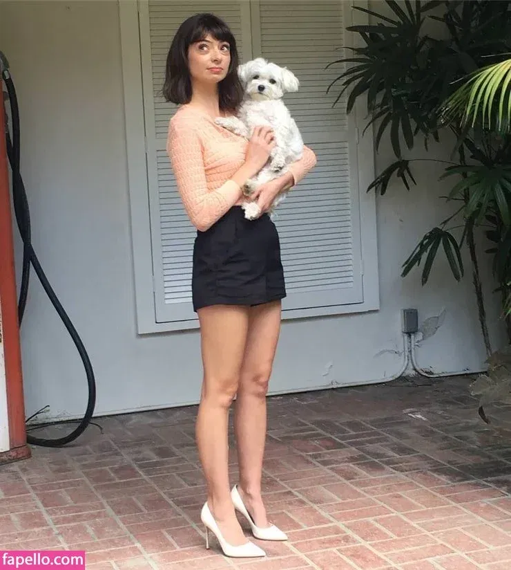 Kate Micucci Onlyfans Photo Gallery 
