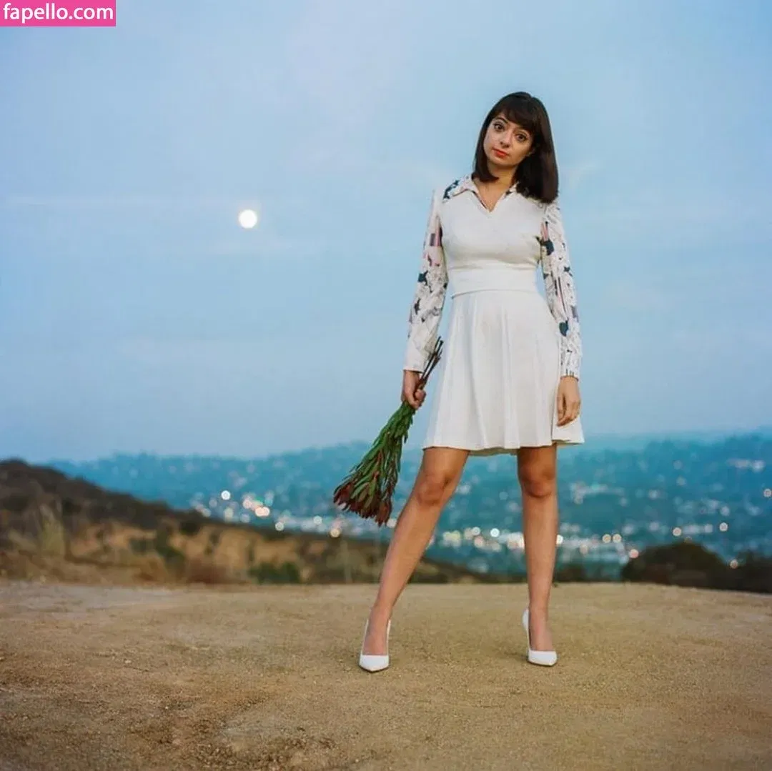 Kate Micucci Onlyfans Photo Gallery 