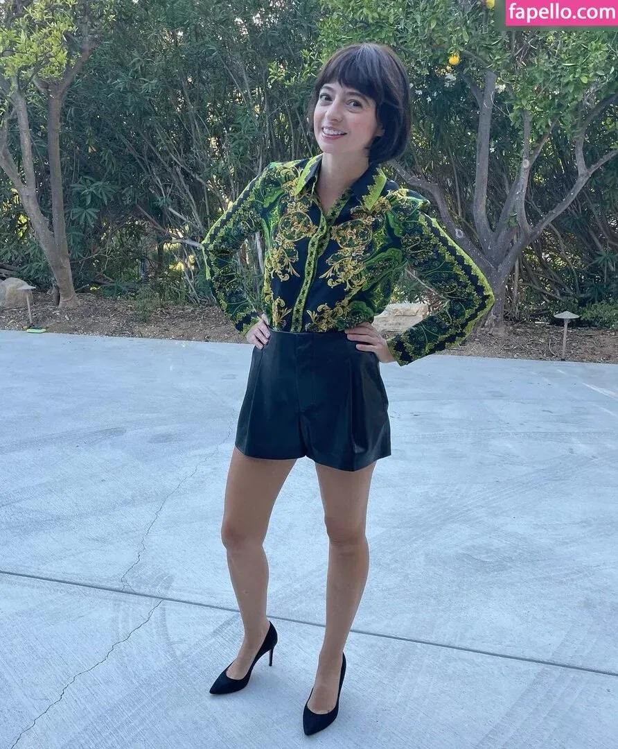 Kate Micucci Onlyfans Photo Gallery 