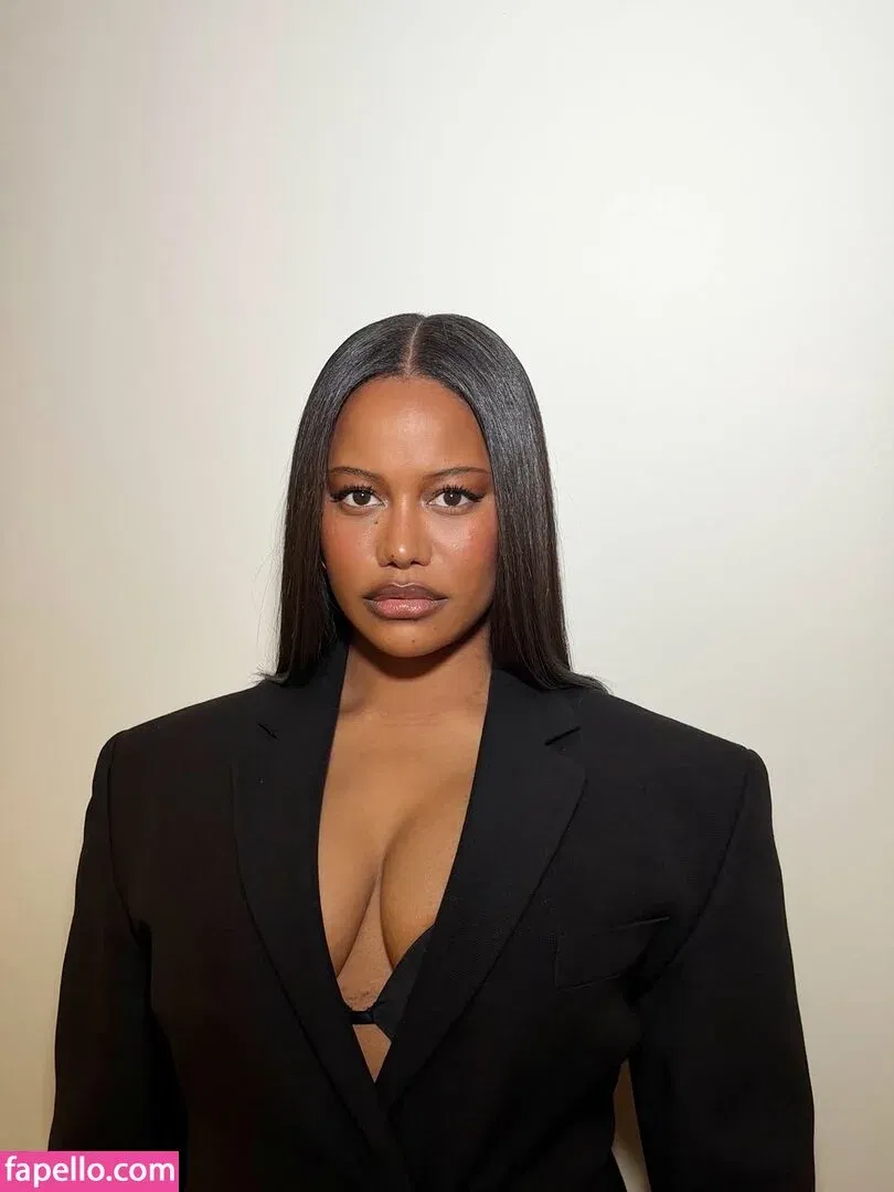 Taylour Paige Onlyfans Photo Gallery 