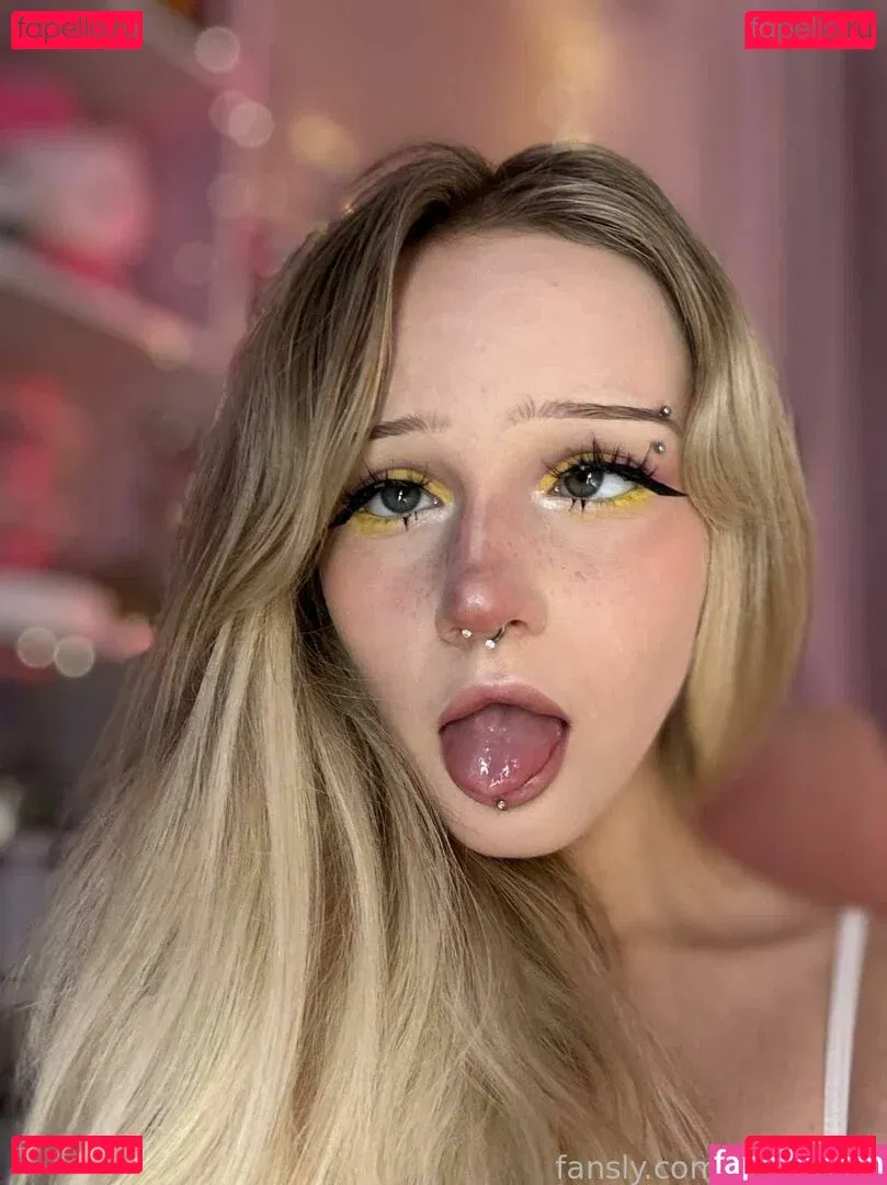 sofy_UwU Onlyfans Photo Gallery 