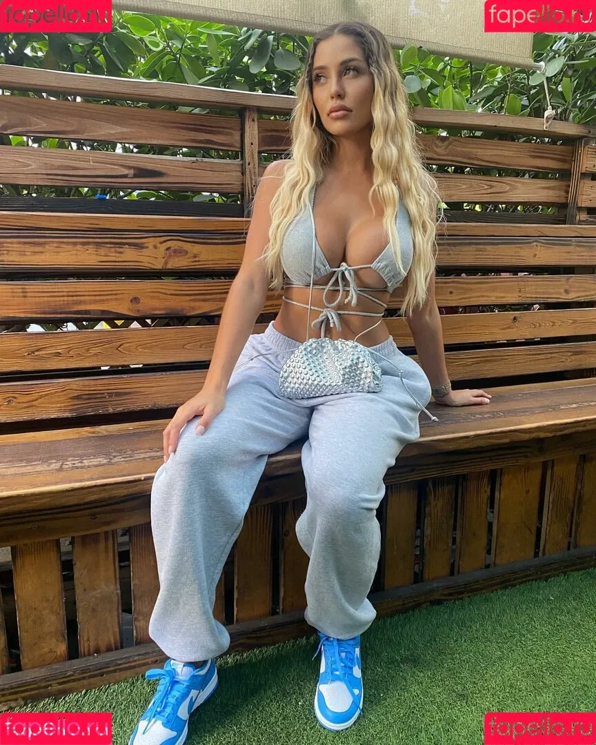 Renee Estella Onlyfans Photo Gallery 