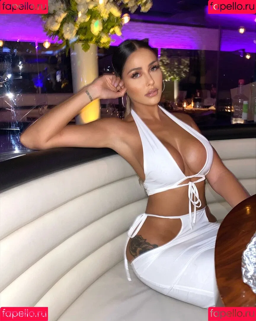 Renee Estella Onlyfans Photo Gallery 
