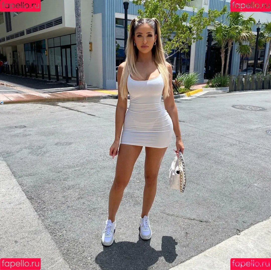 Renee Estella Onlyfans Photo Gallery 