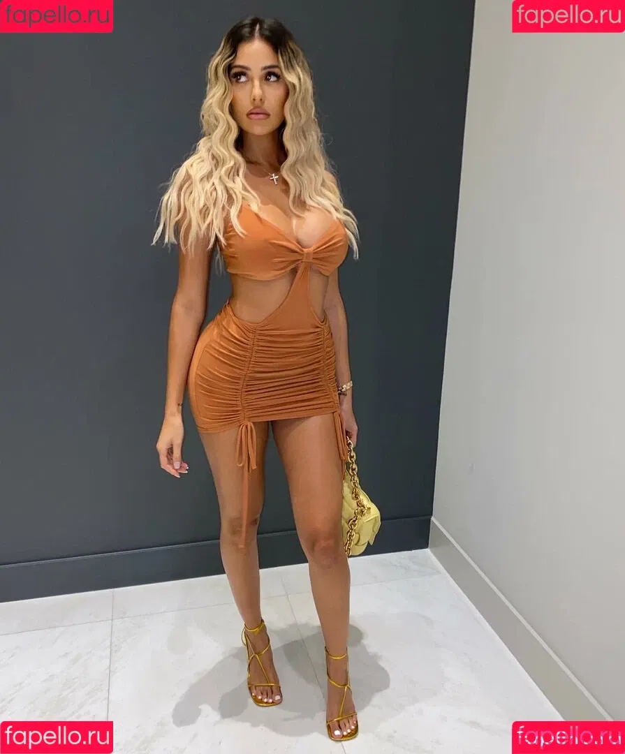 Renee Estella Onlyfans Photo Gallery 