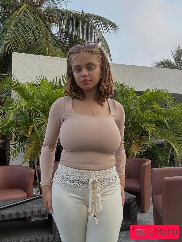 Lexcova Nude Onlyfans Photo 9