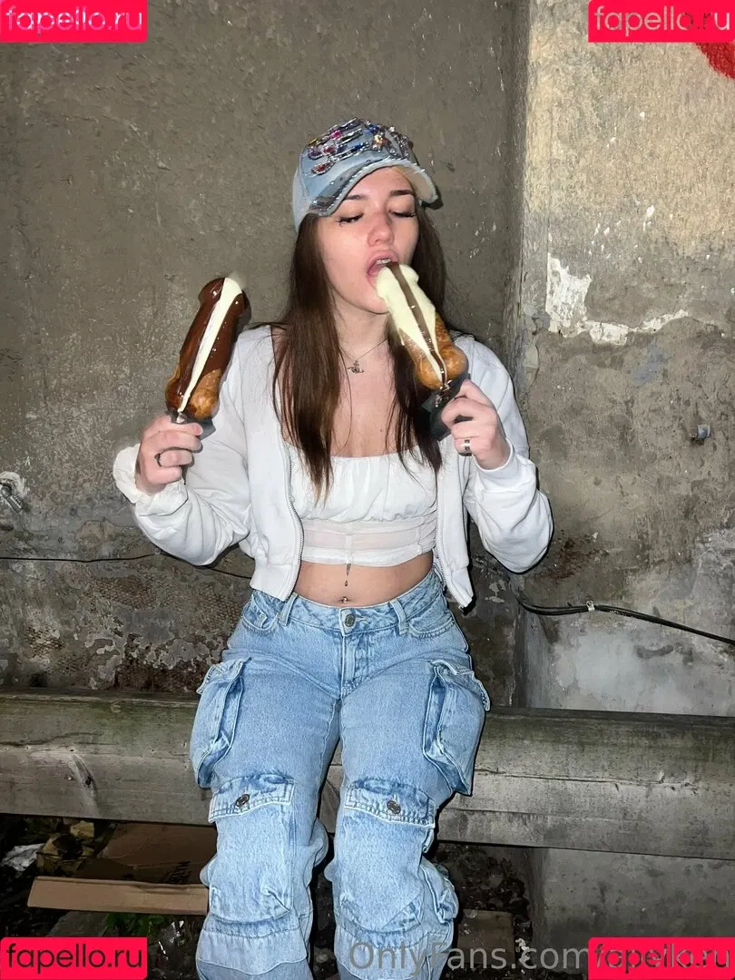 allyken Onlyfans Photo Gallery 